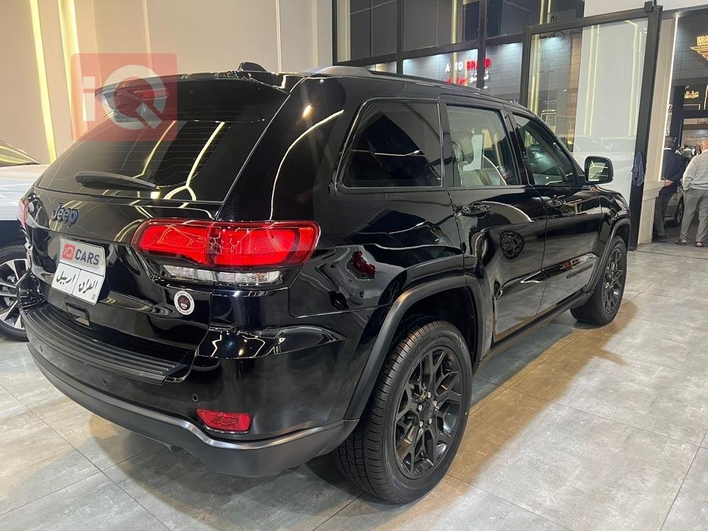 جیپ گراند شیرۆکی